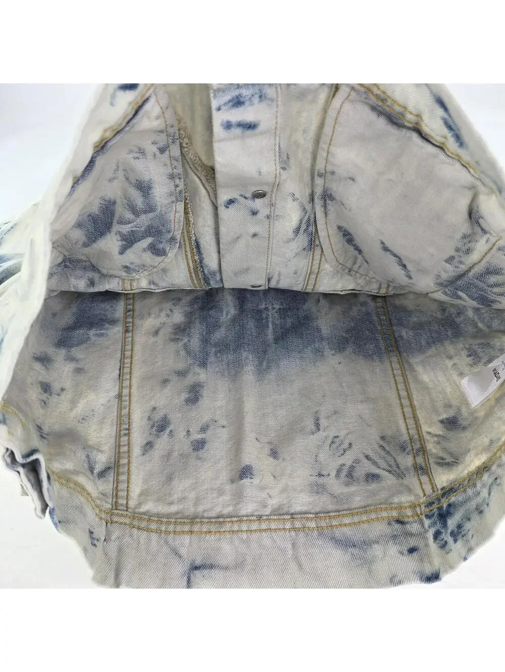 Free People Rumors Jeans Jacket Size L Blue Tie Dye Denim Button Moto Jackets - Picture 6 of 13